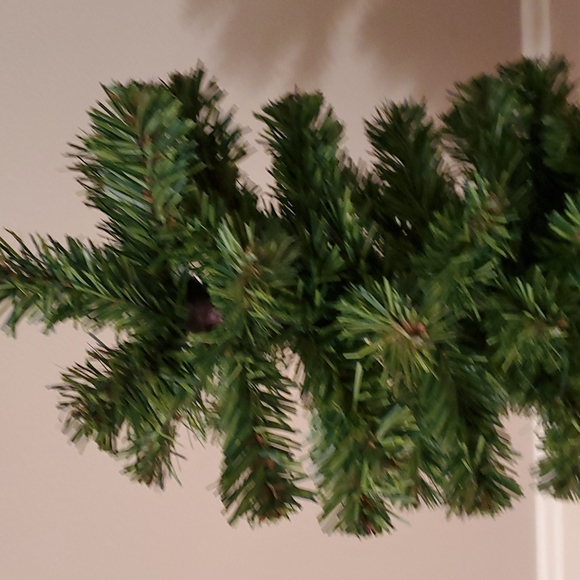 Small tabletop Christmas tree with concrete base - Picture 2 of 8